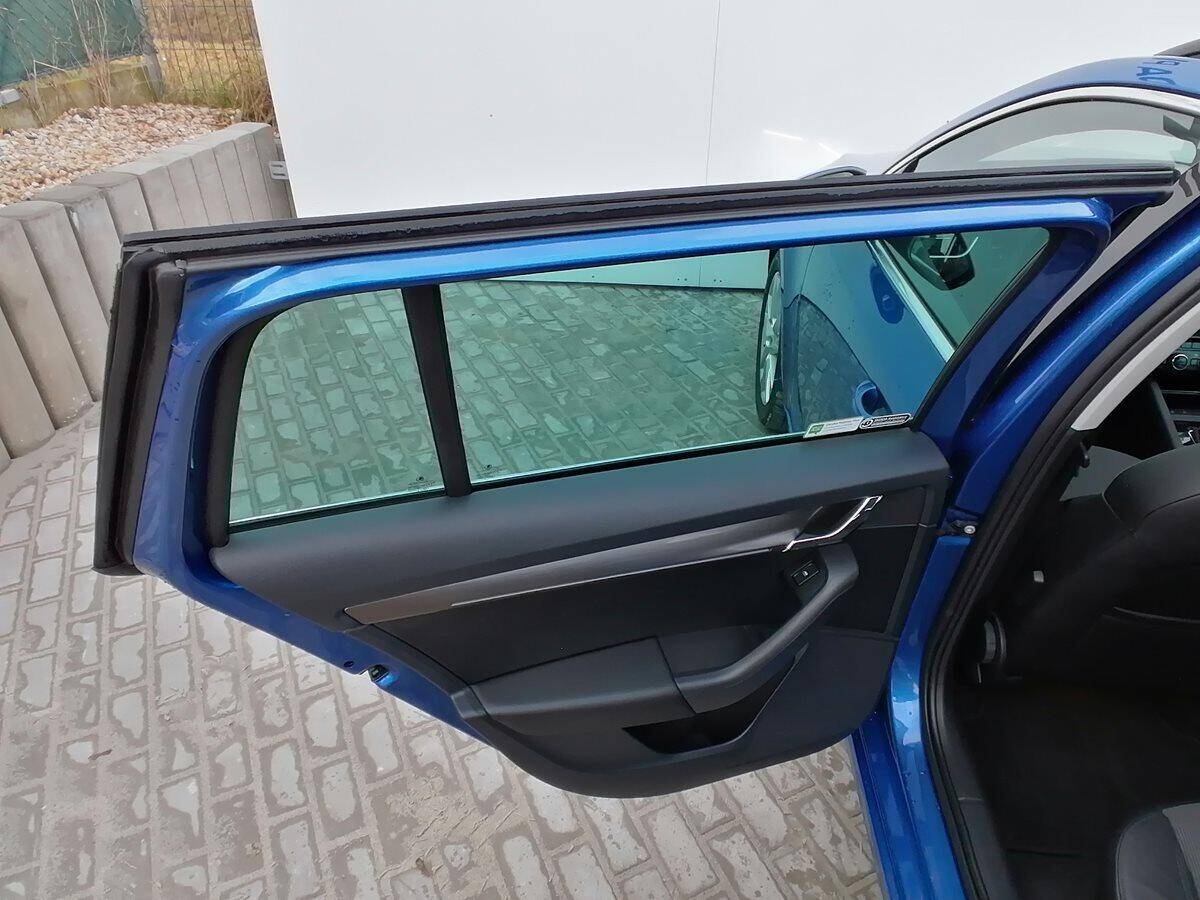 product-gallery-image