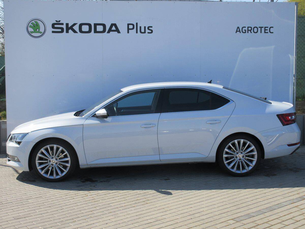 Škoda Superb 2,0TDI 140kW DSG Style Plus