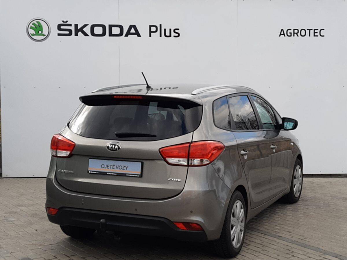 Kia Carens  1,7 CRDi 85kW  / Comfort