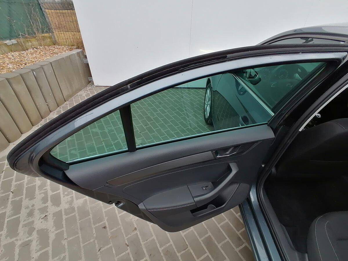 product-gallery-image