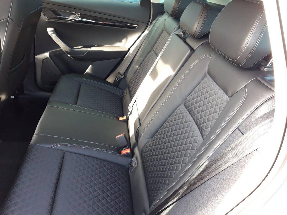 product-gallery-image