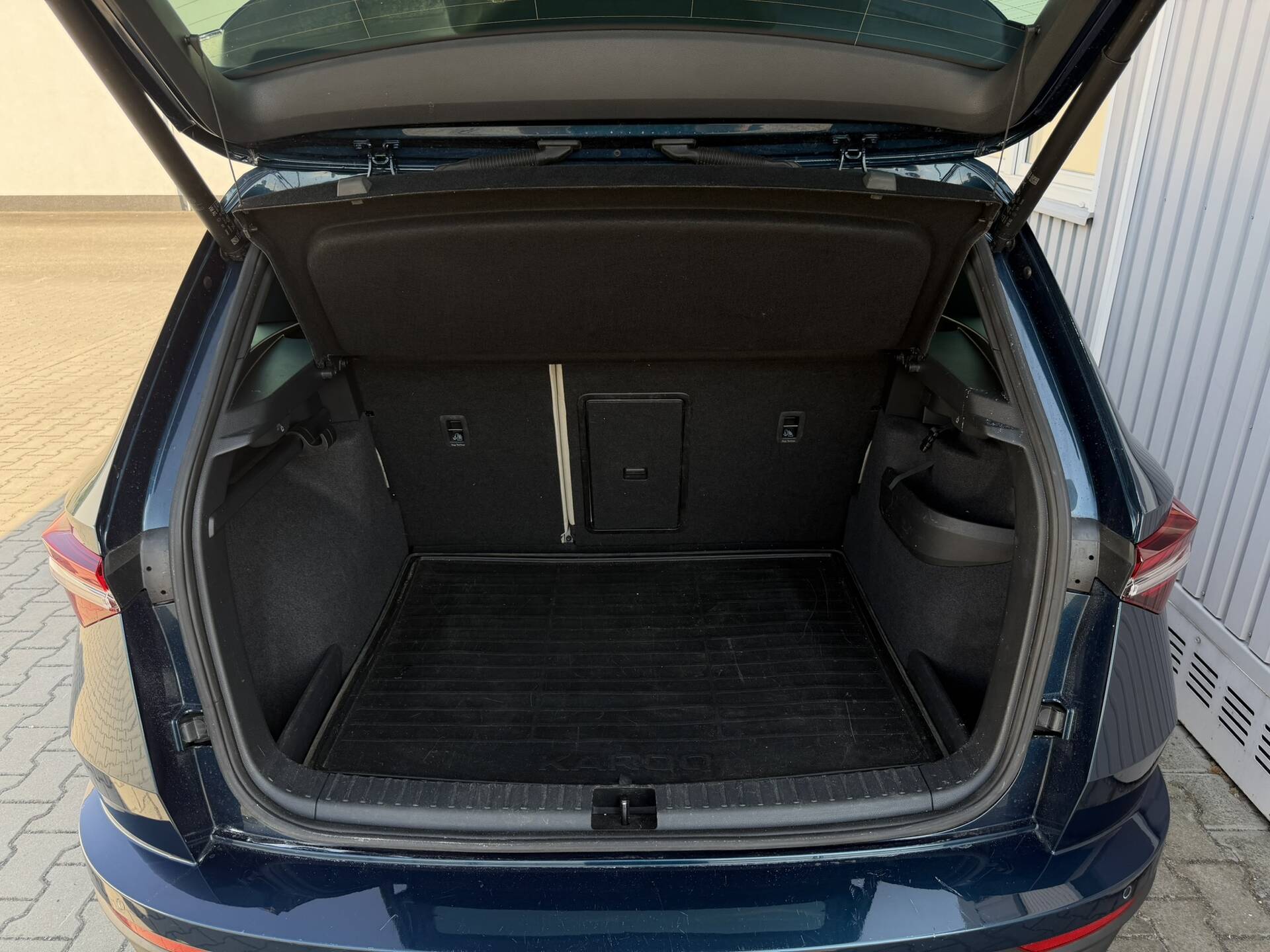 product-gallery-image