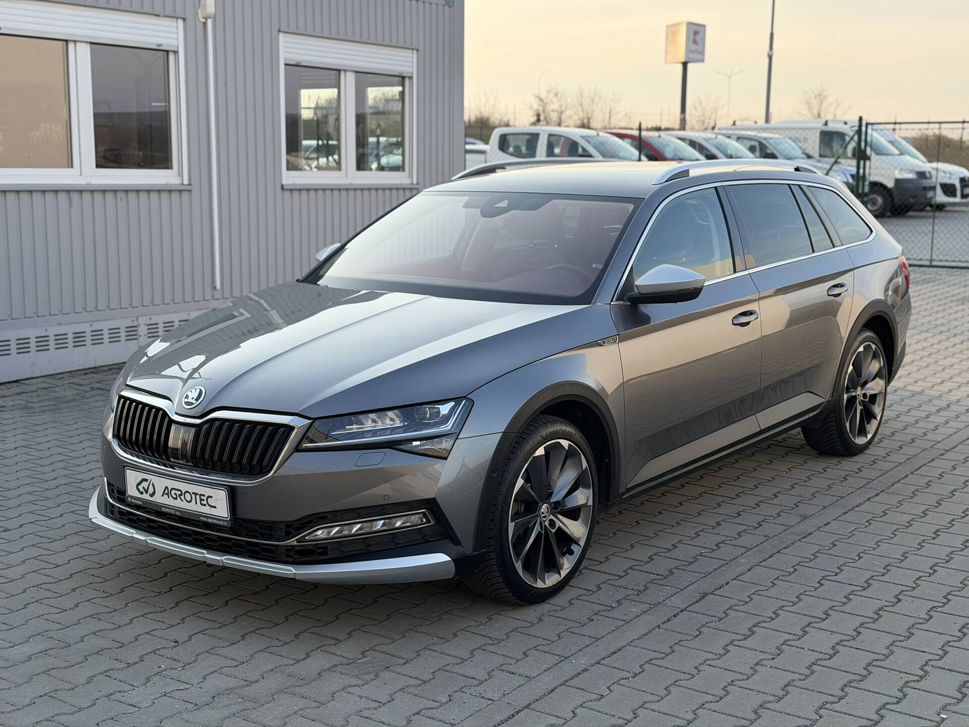 Skoda Superb 2.0 TSI 206kW Scout Combi 4x4 DSG