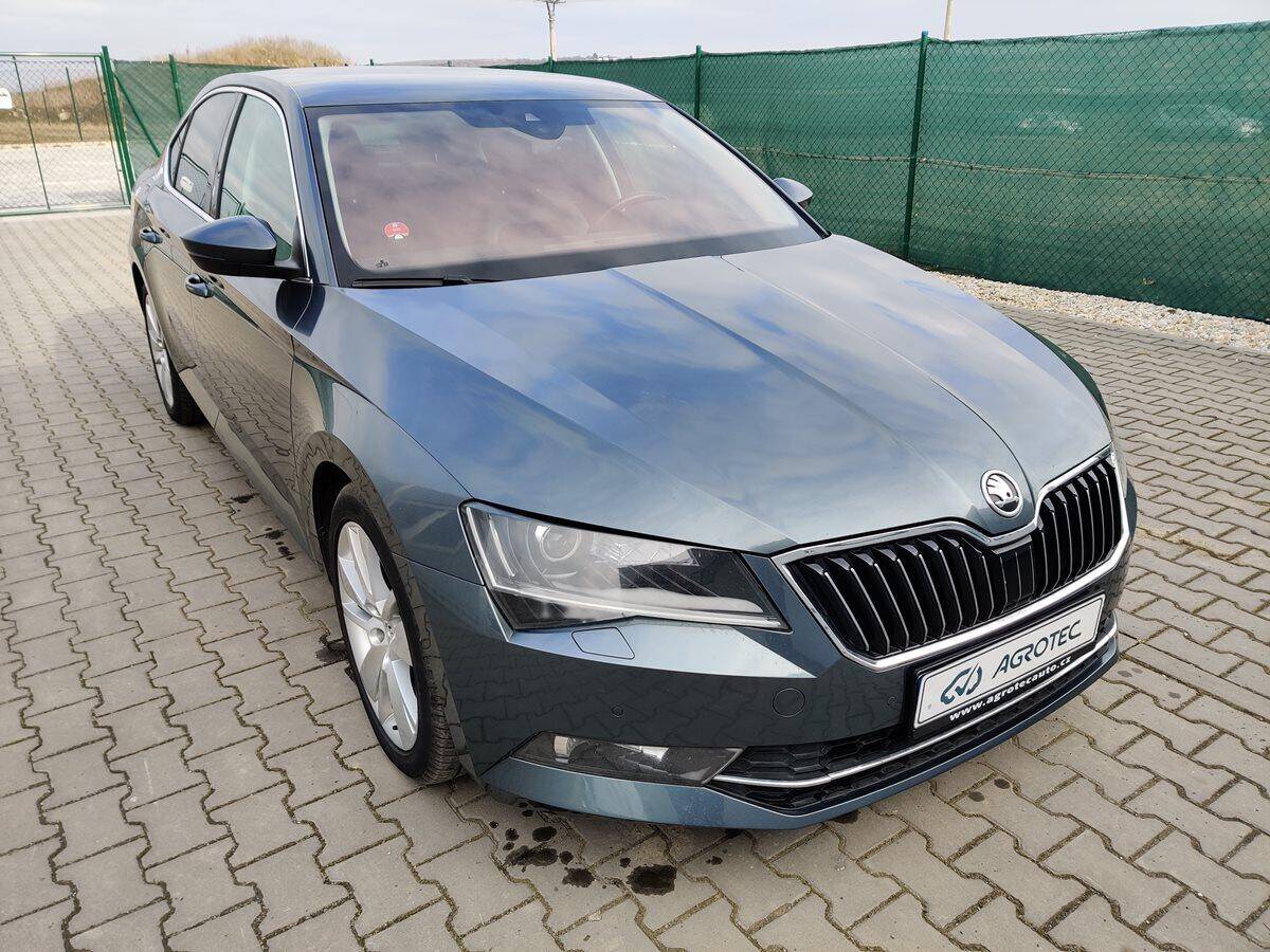 Škoda Superb 2.0 TDI 140kW Style 4x4 DSG