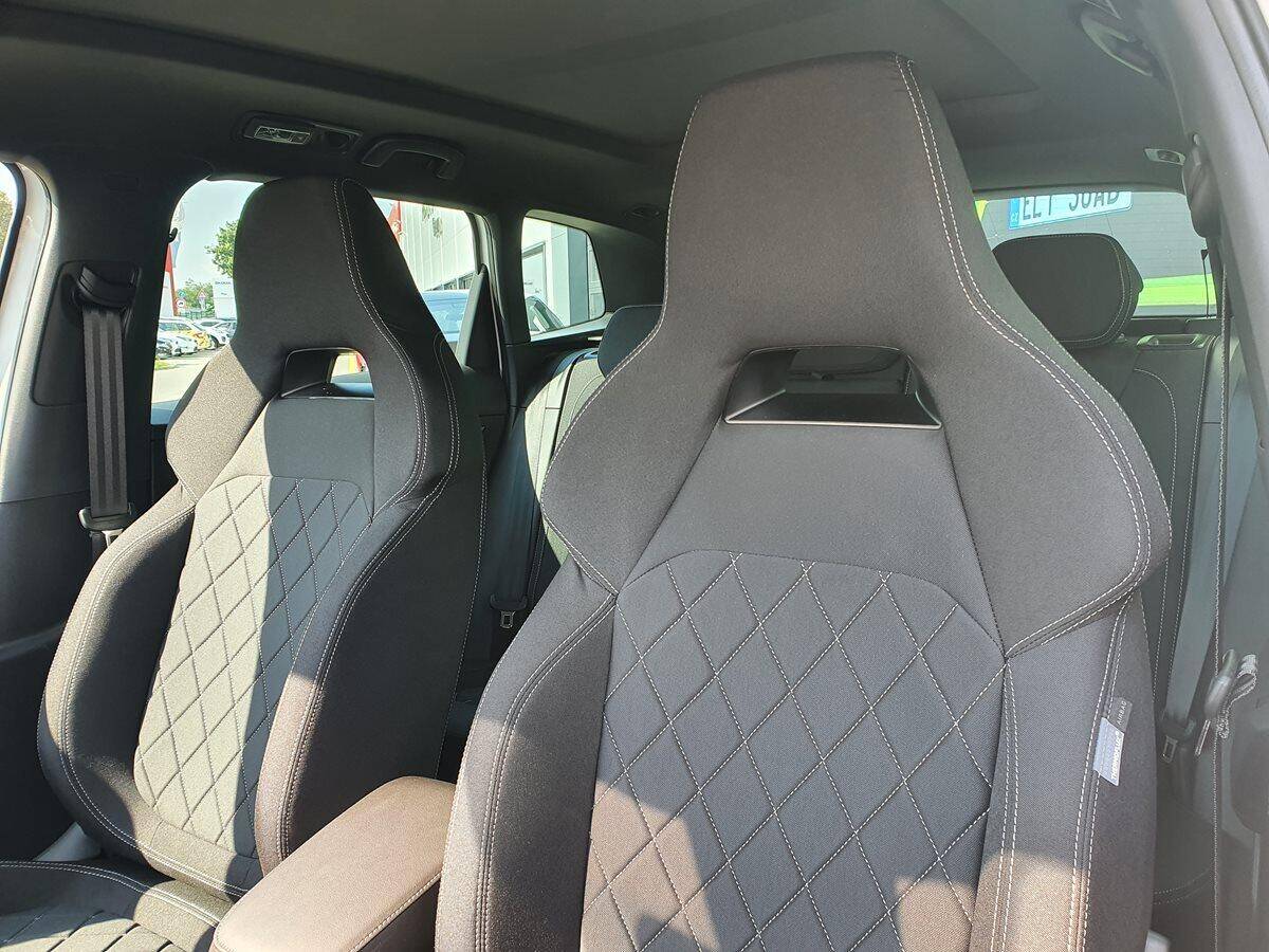 Škoda Karoq 2.0 TSI 140 kW SportLine