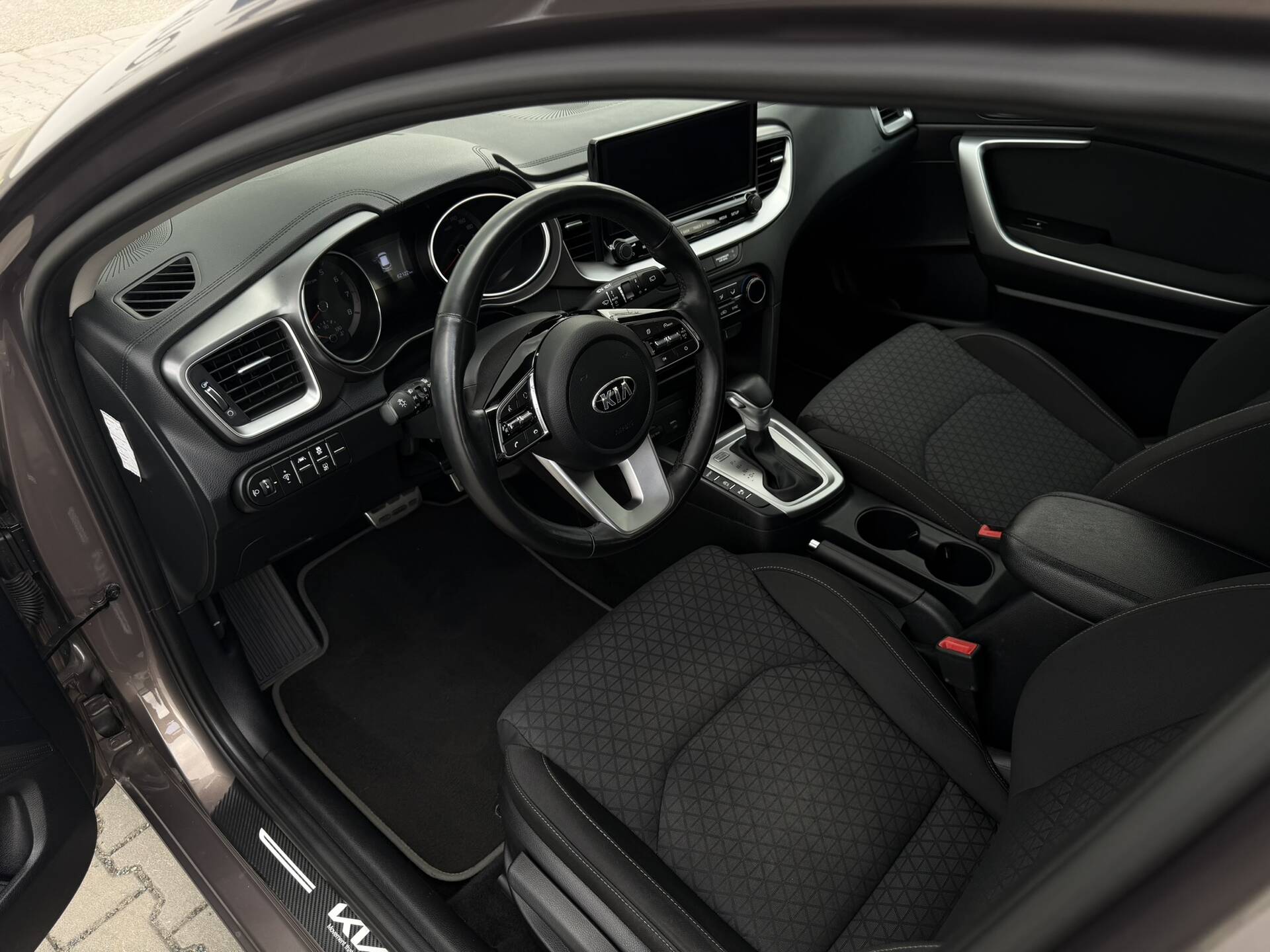 product-gallery-image