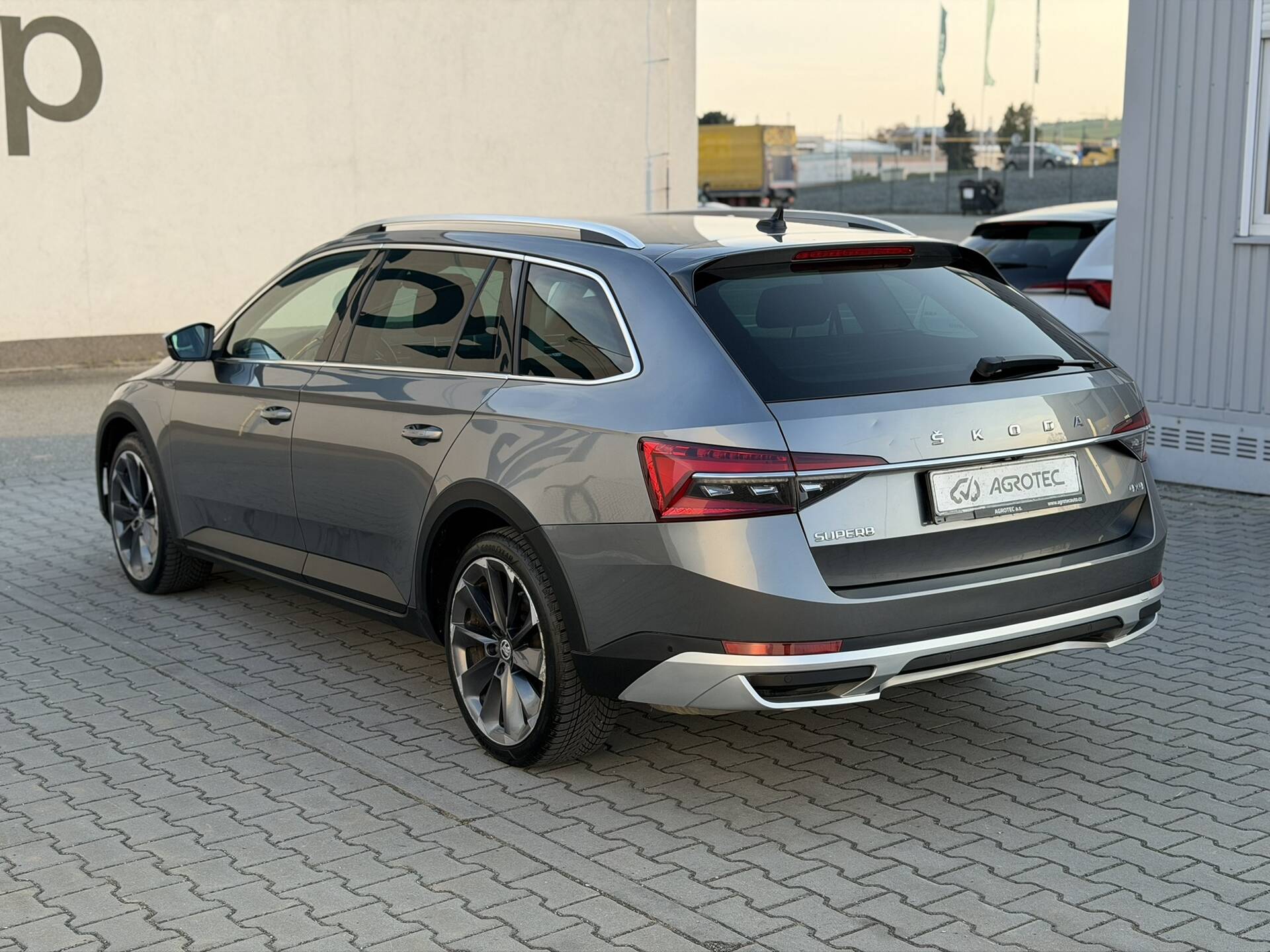 Skoda Superb 2.0 TSI 206kW Scout Combi 4x4 DSG