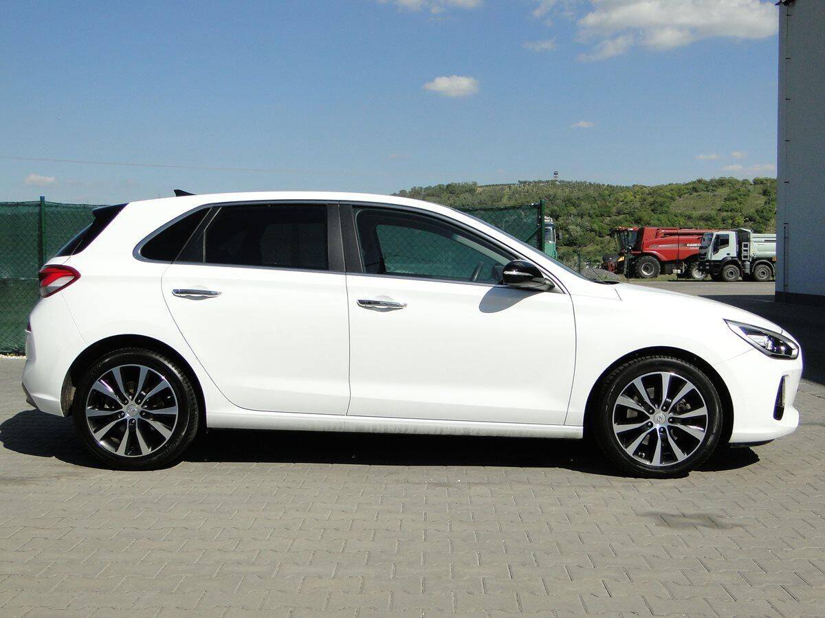 Hyundai i30 1.4 T-GDi 103kW