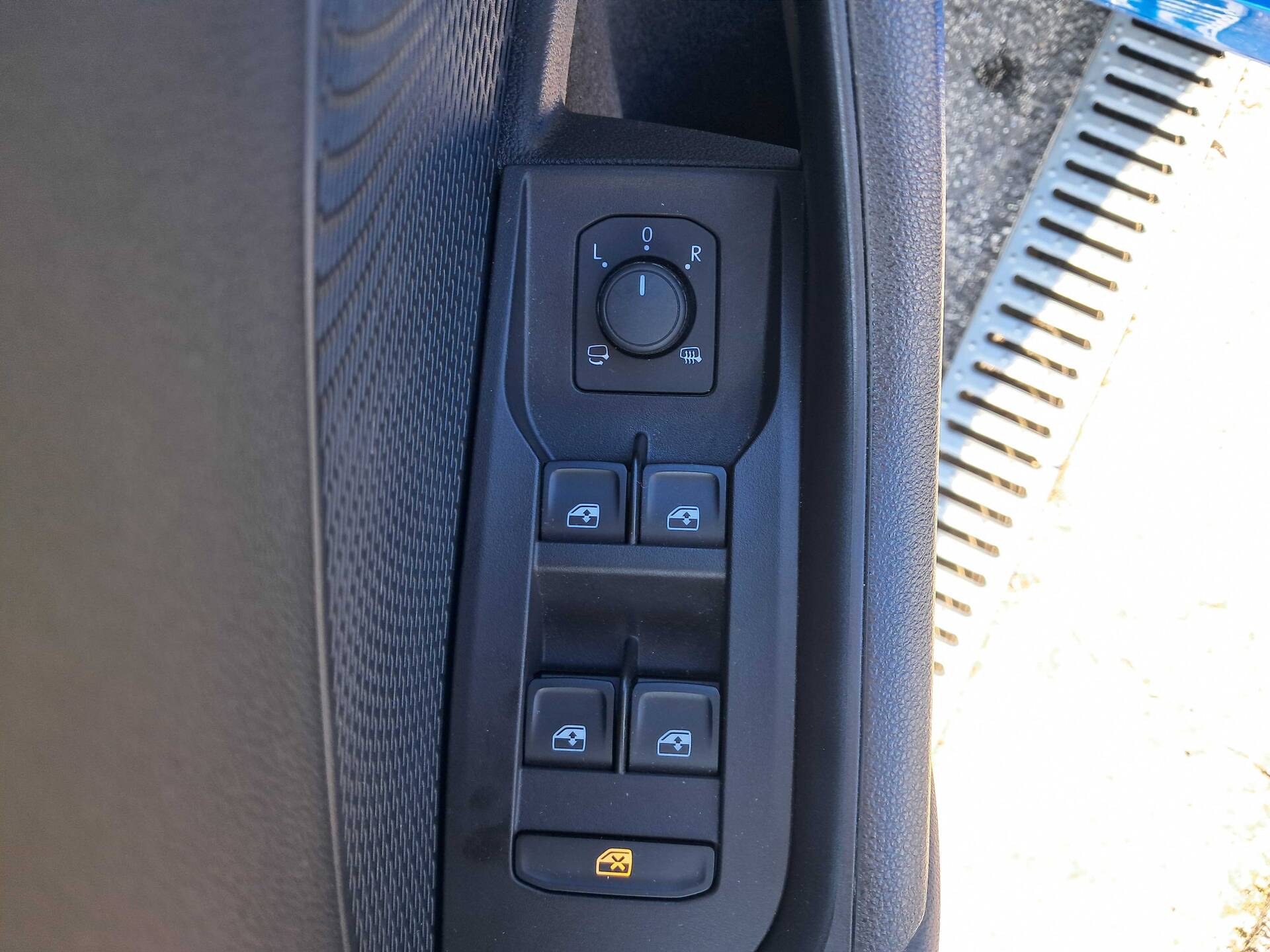 product-gallery-image