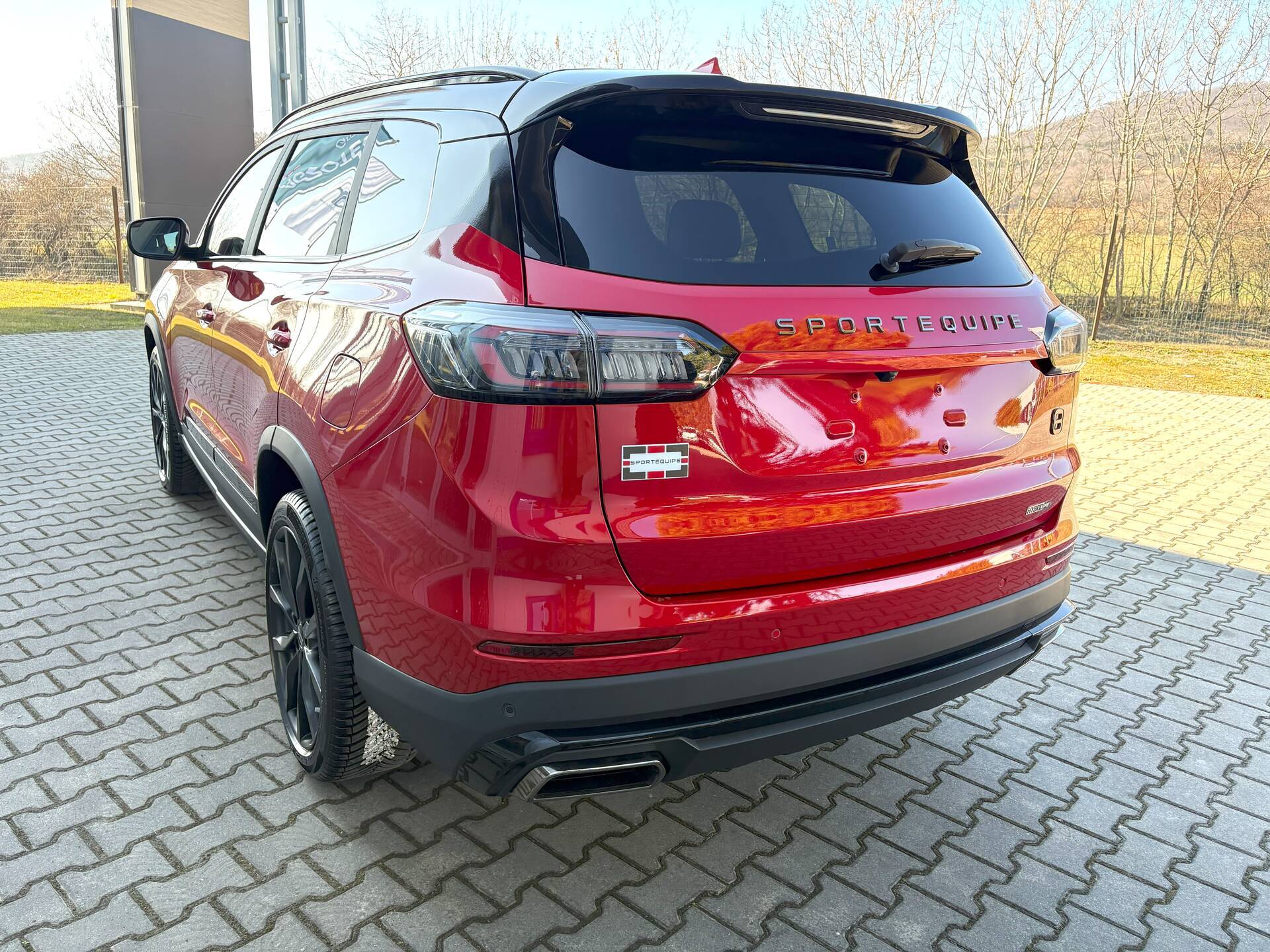 Sportequipe 8 1,5 turbo 233 kW