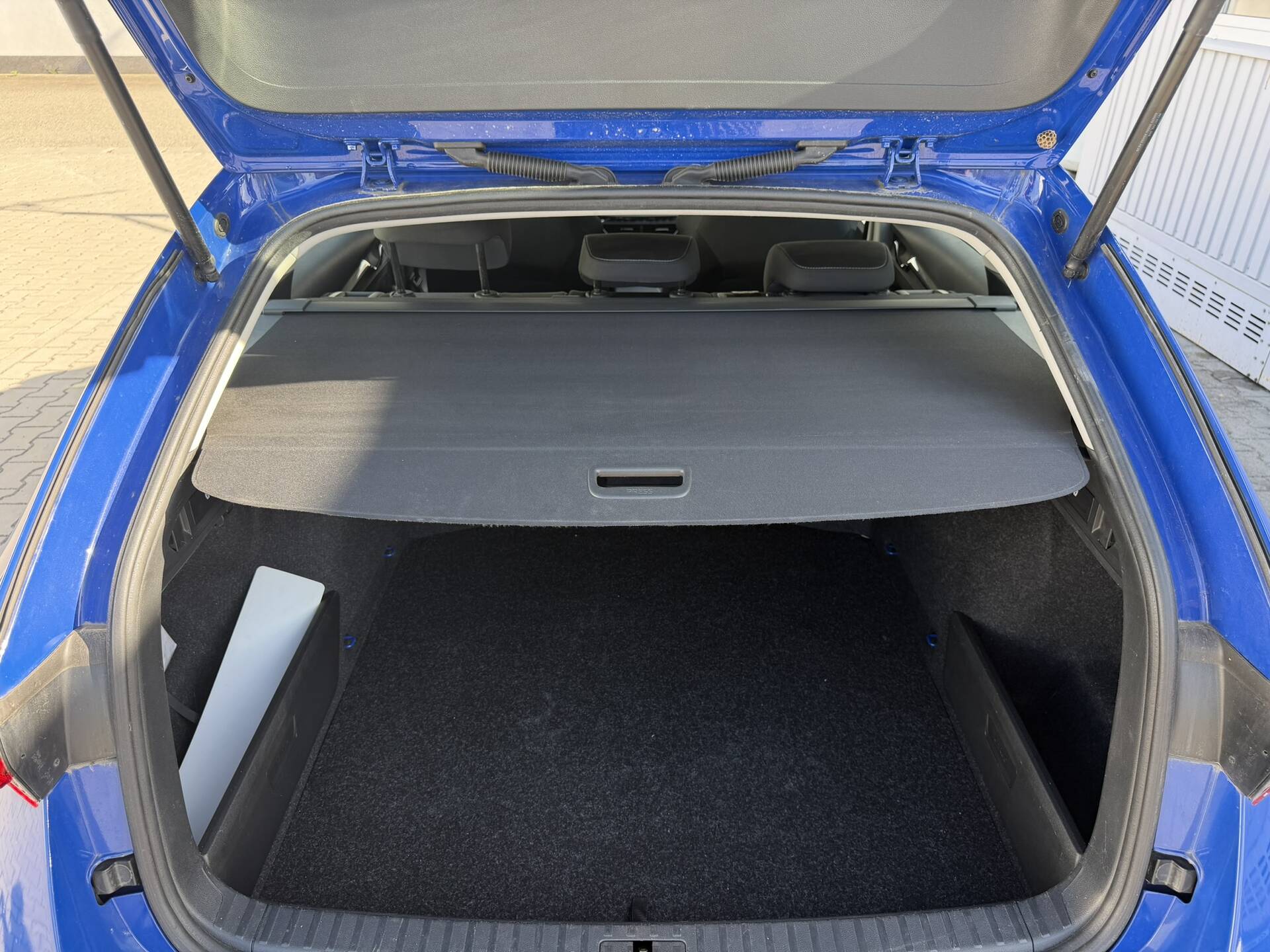 product-gallery-image