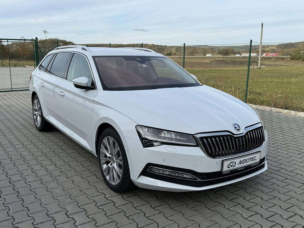 Škoda Superb 2.0 TSI 206kW Style Combi 4x4