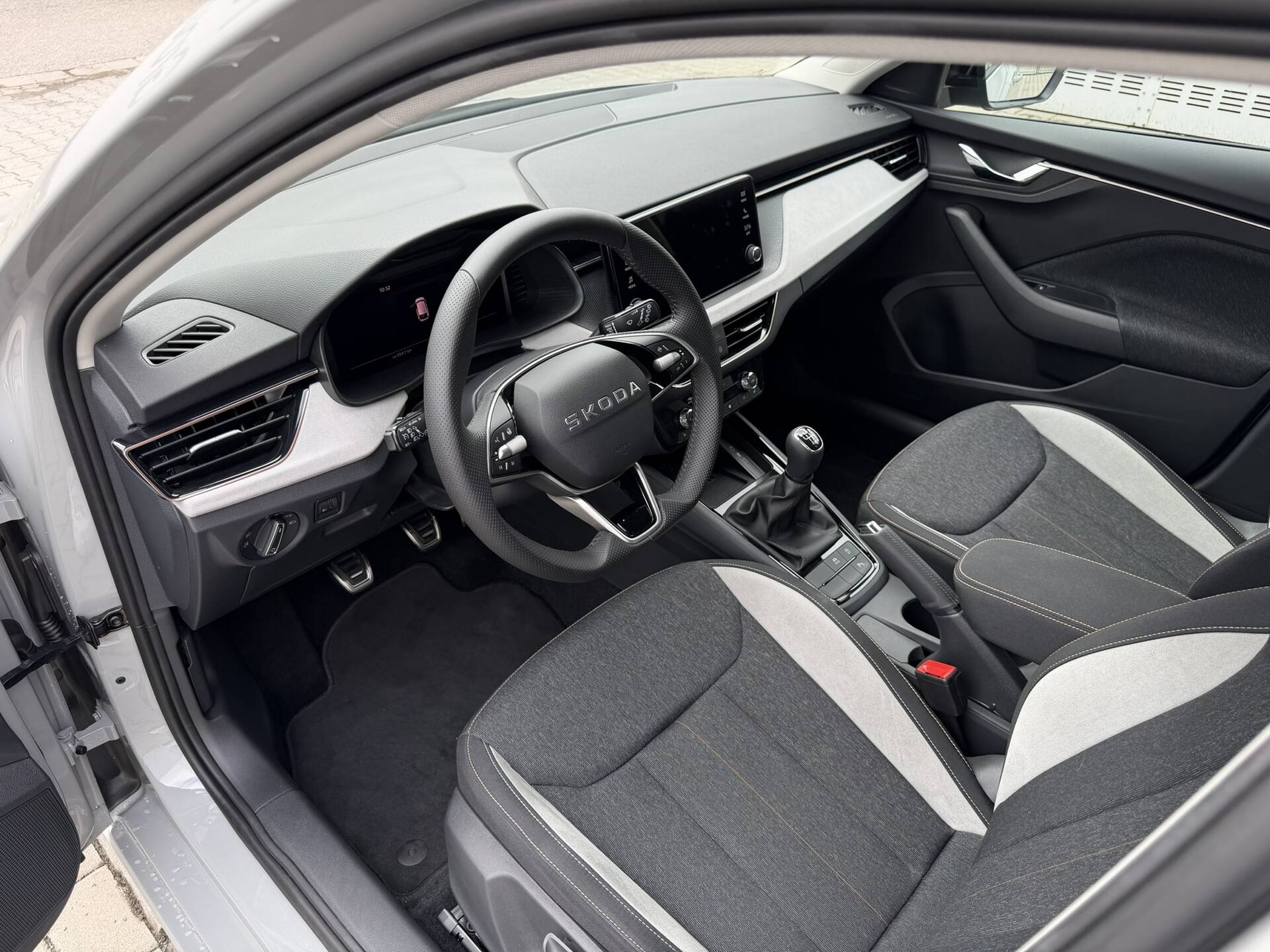 product-gallery-image