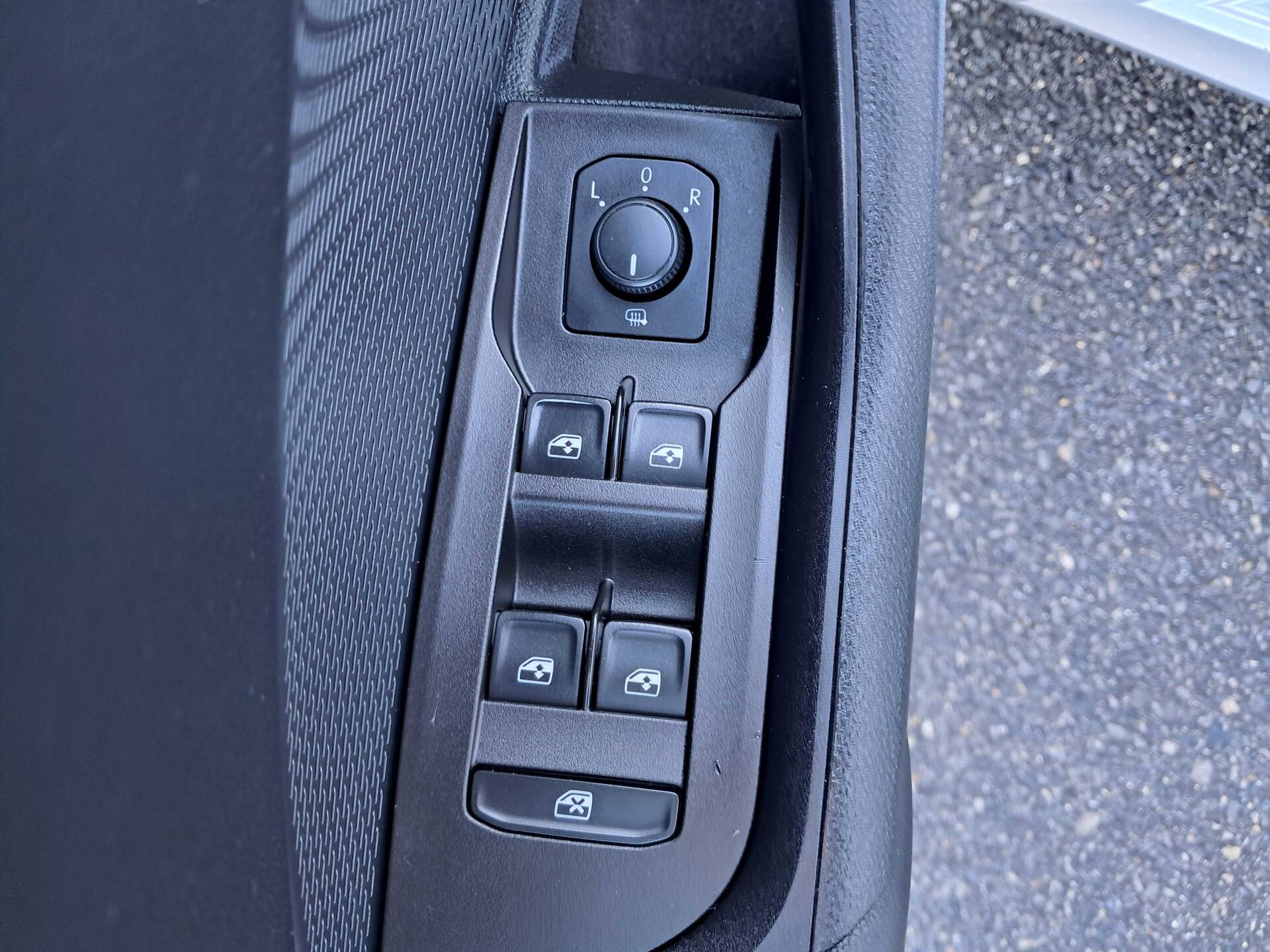 product-gallery-image