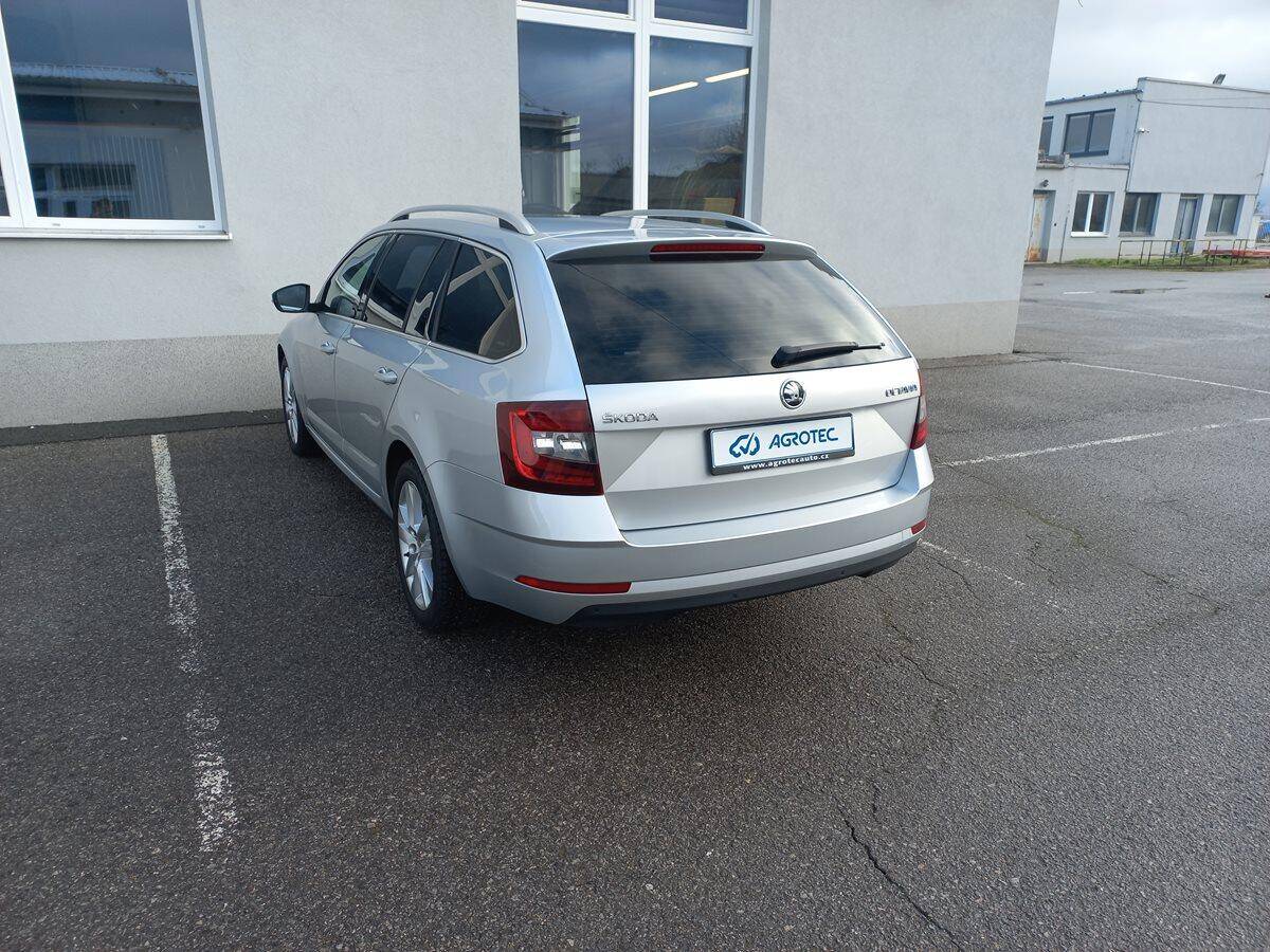 Škoda Octavia 2.0 TDI 110kW DSG Style Combi