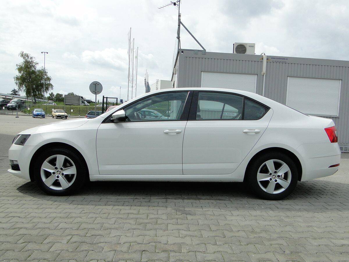 Škoda Octavia 1.6 TDI 85kW AMBITION FRESH