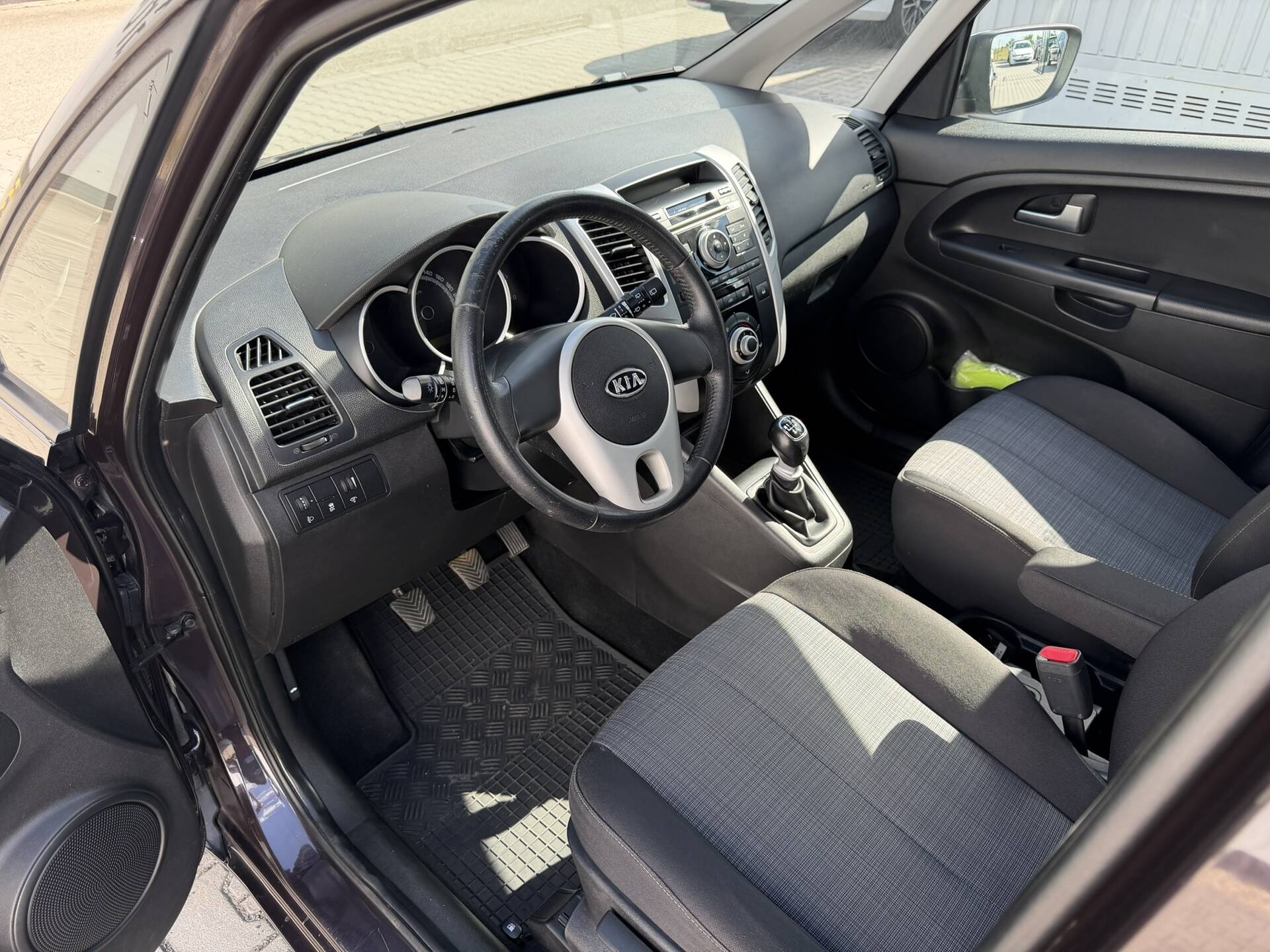product-gallery-image