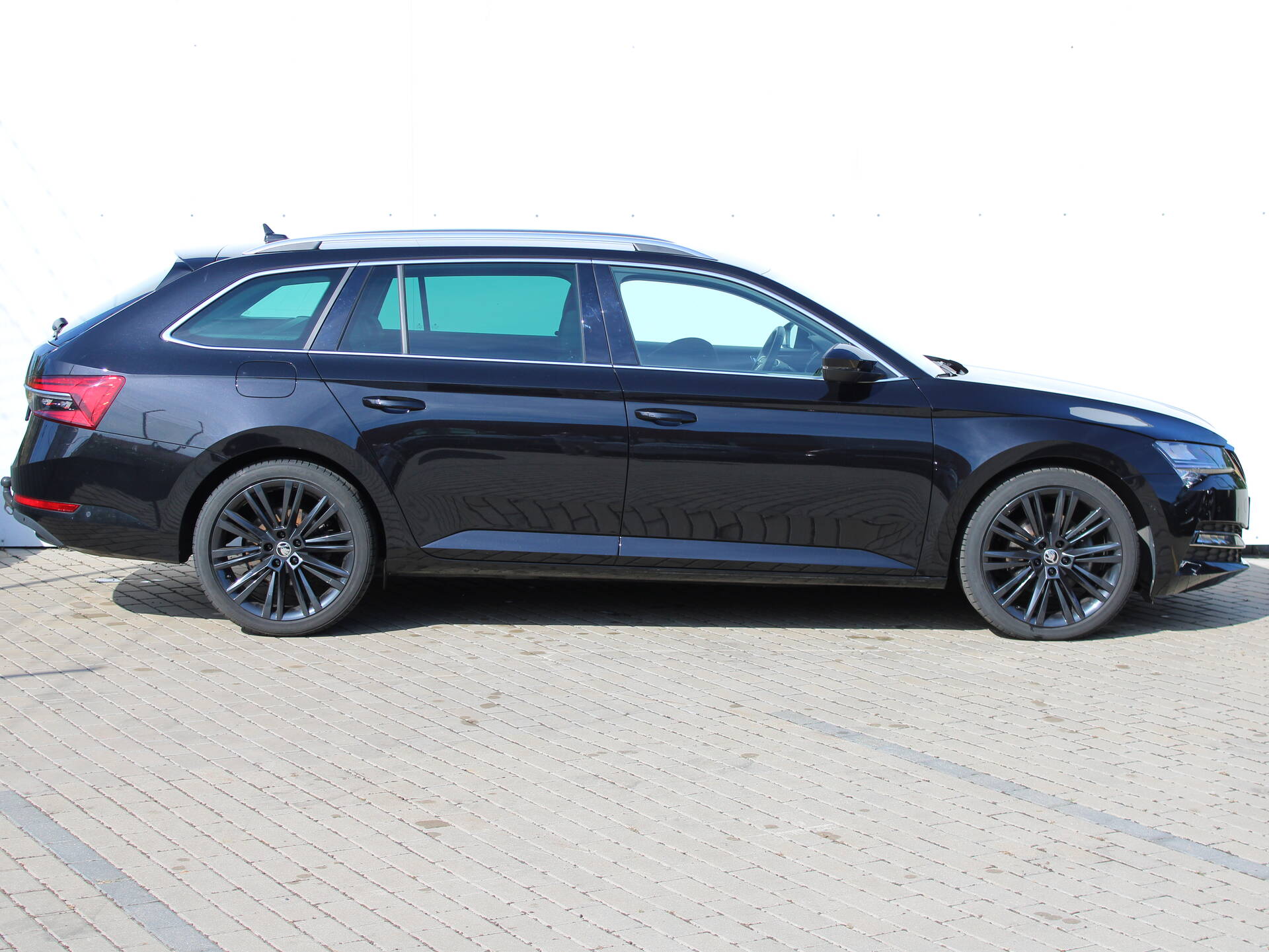 product-gallery-image