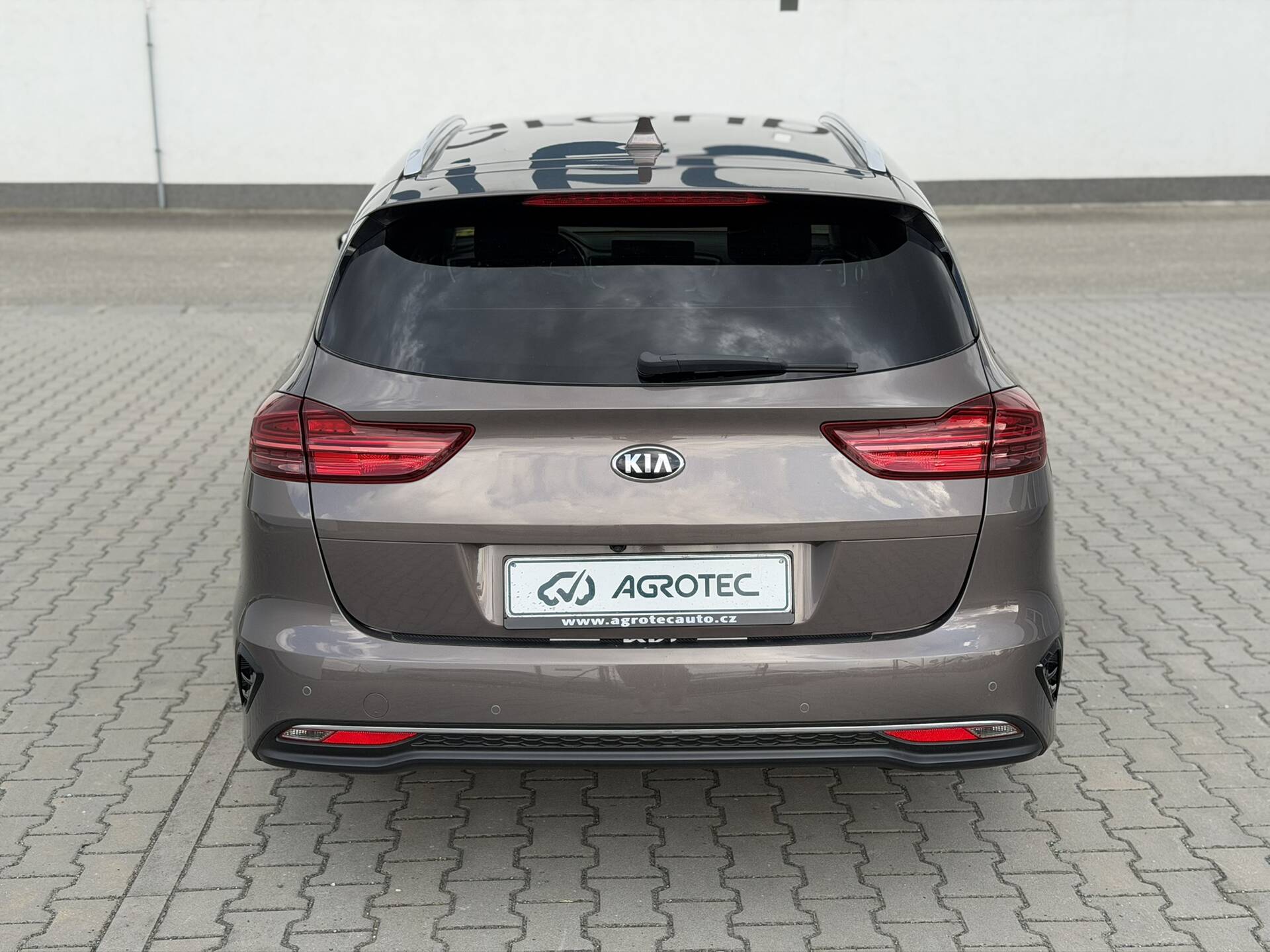 product-gallery-image