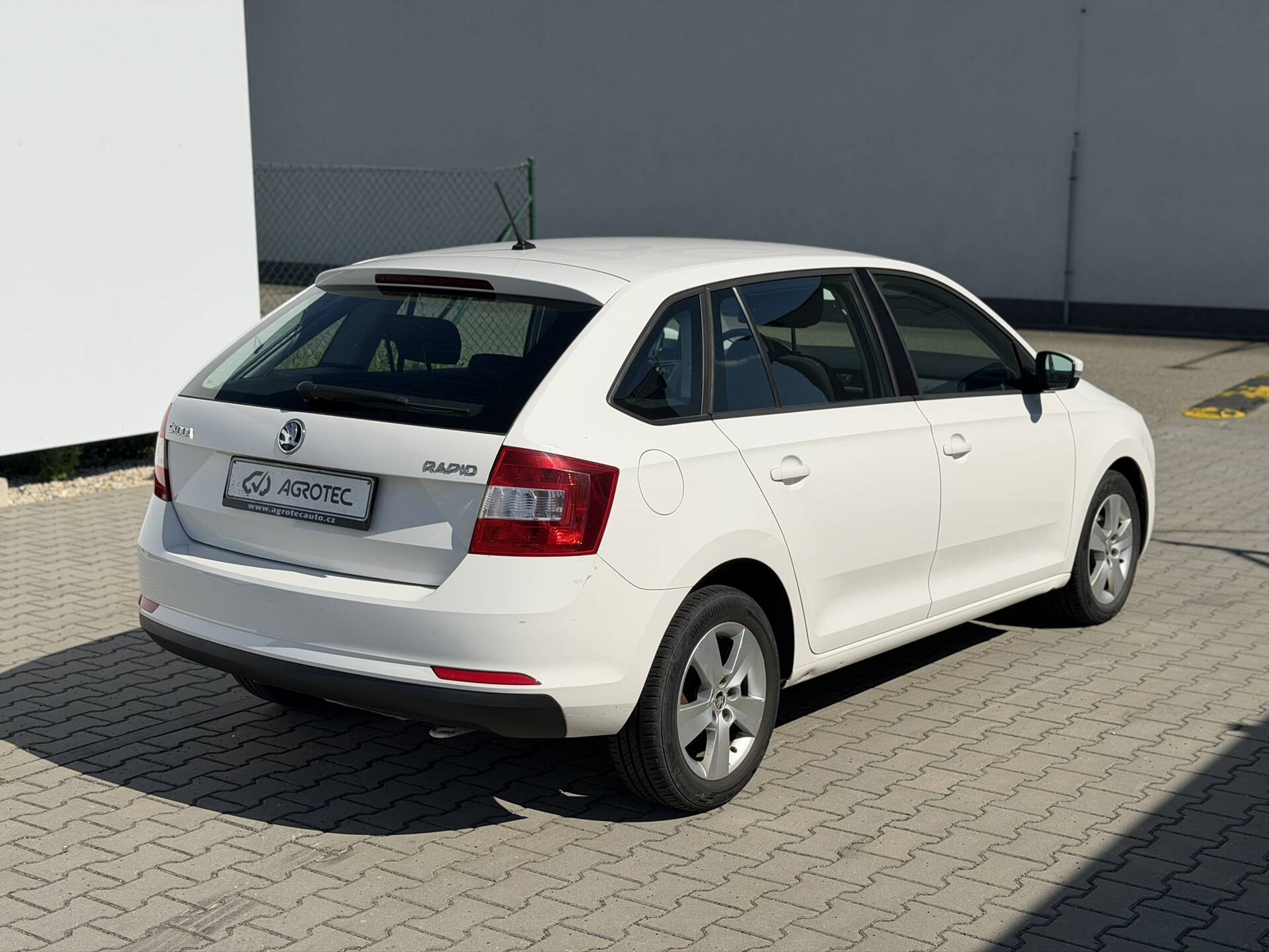 product-gallery-image