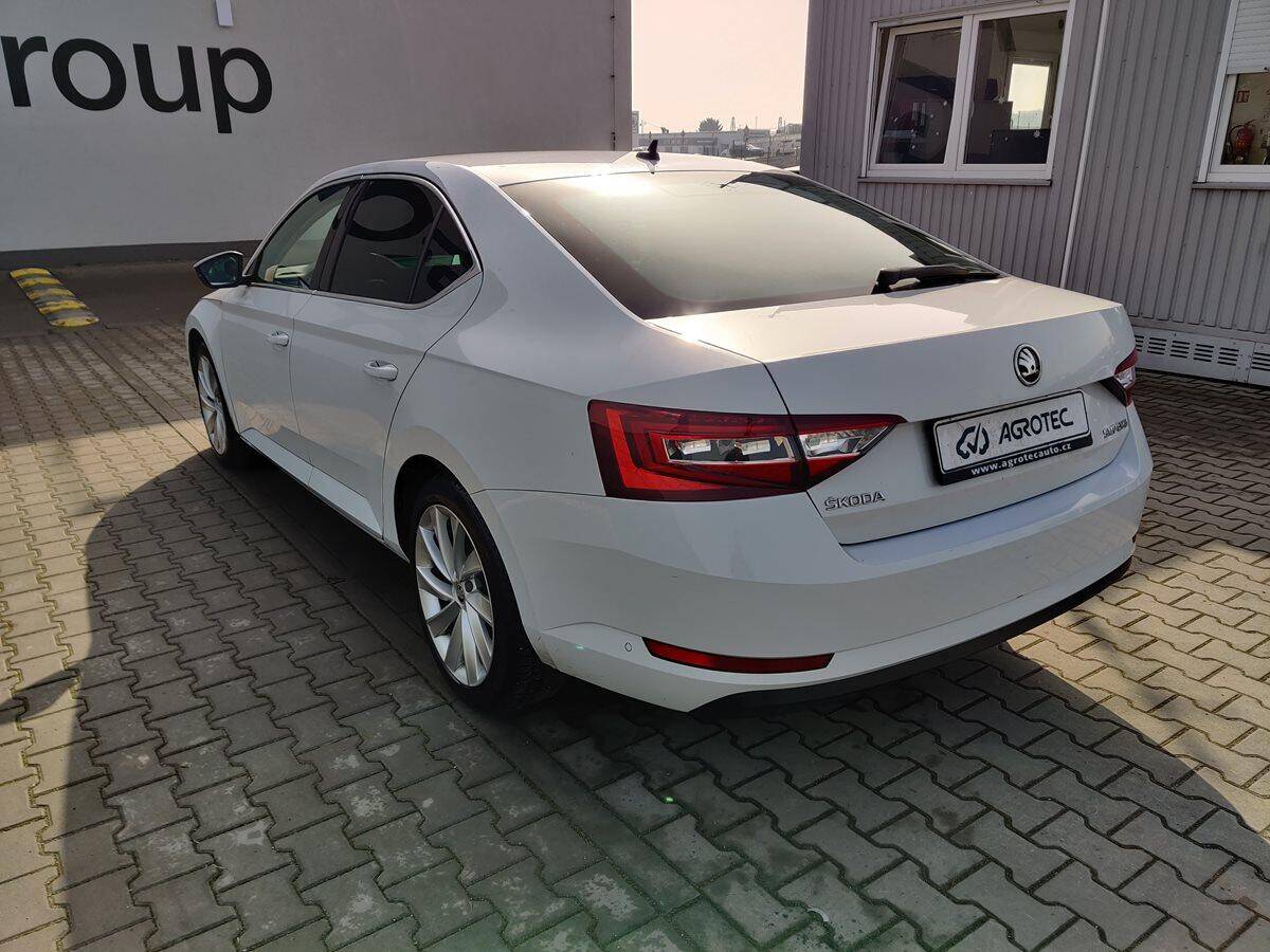 Škoda Superb 2.0 TDI 140kW Style