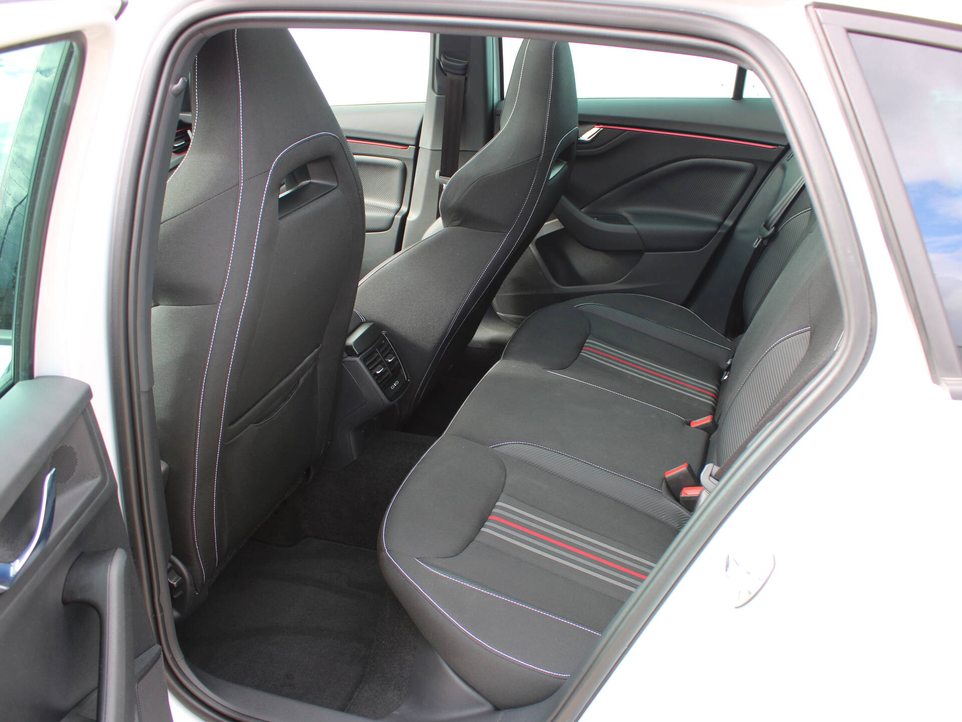 product-gallery-image