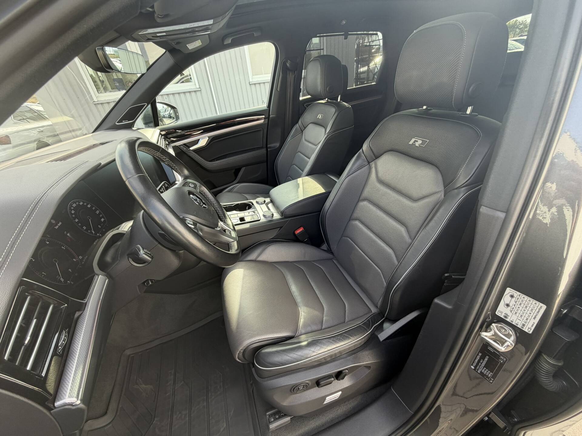 product-gallery-image