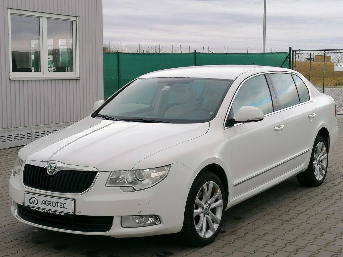 Škoda Superb 1.8TSI 4x4 118 kW Elegance