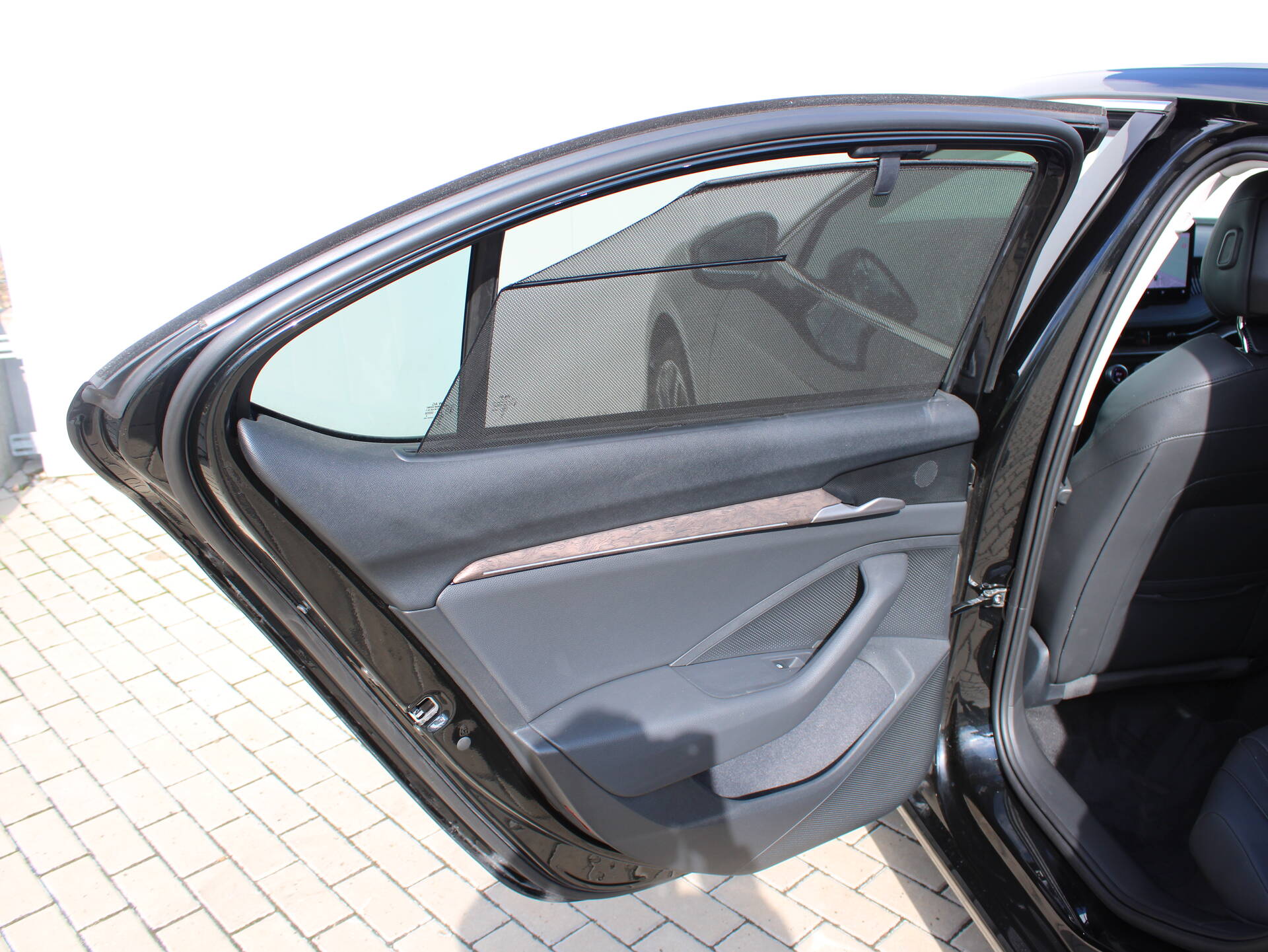 product-gallery-image