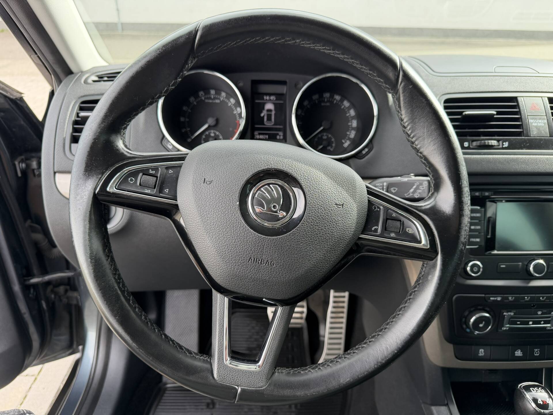 product-gallery-image