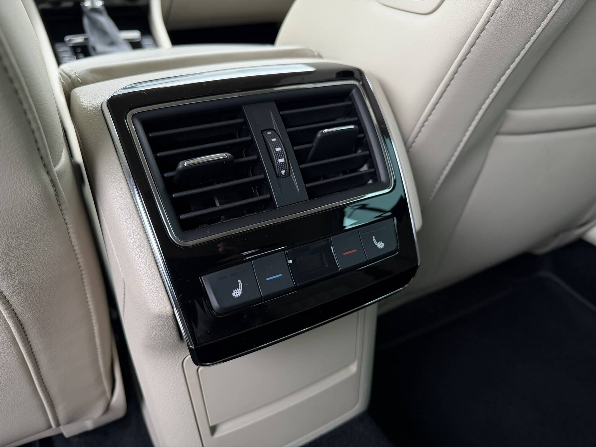 product-gallery-image