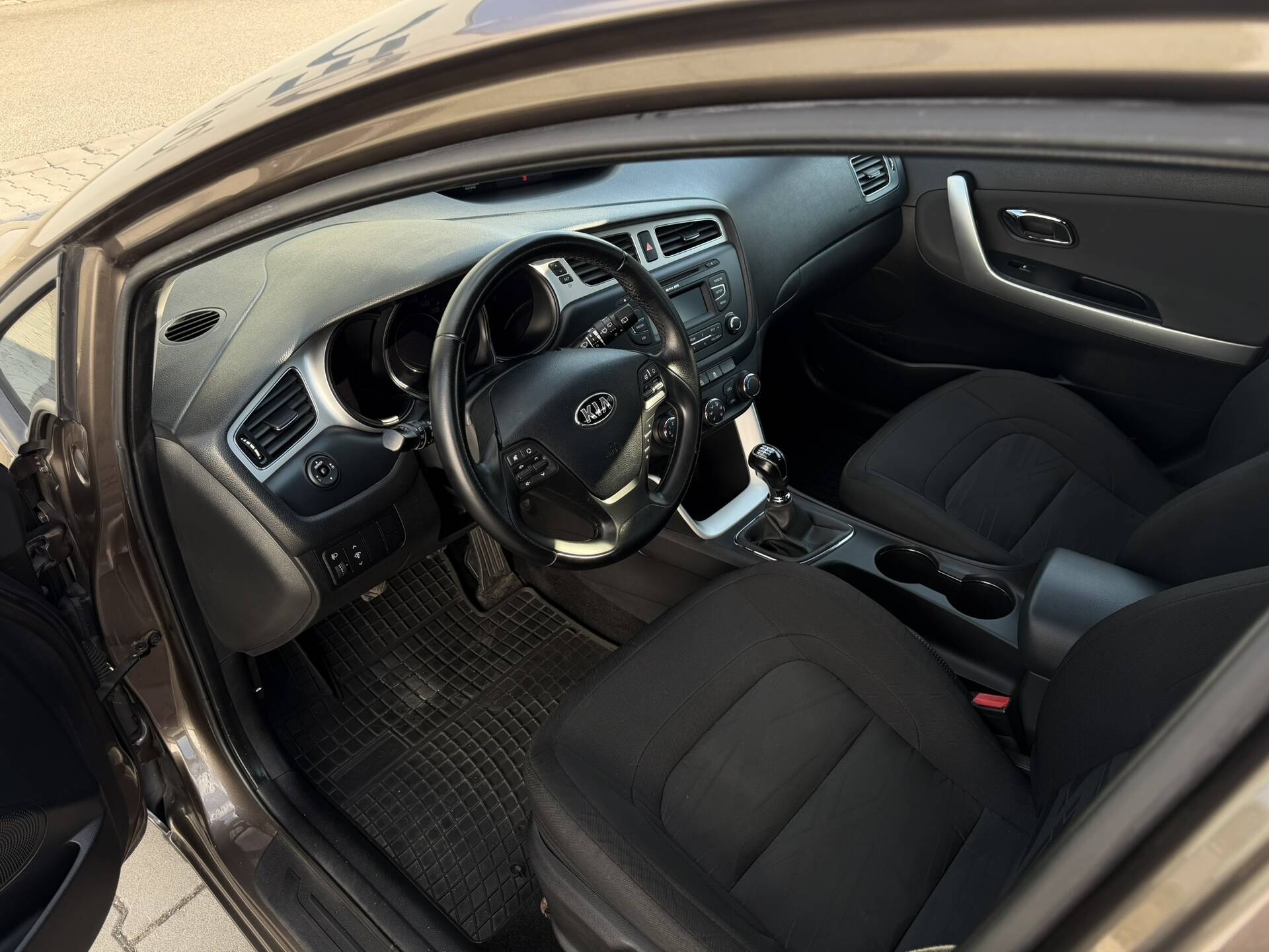 product-gallery-image