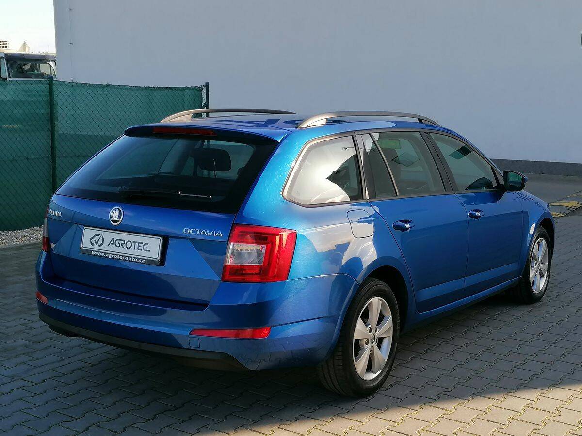 Škoda Octavia 2.0 TDI 110kW DSG Style Combi