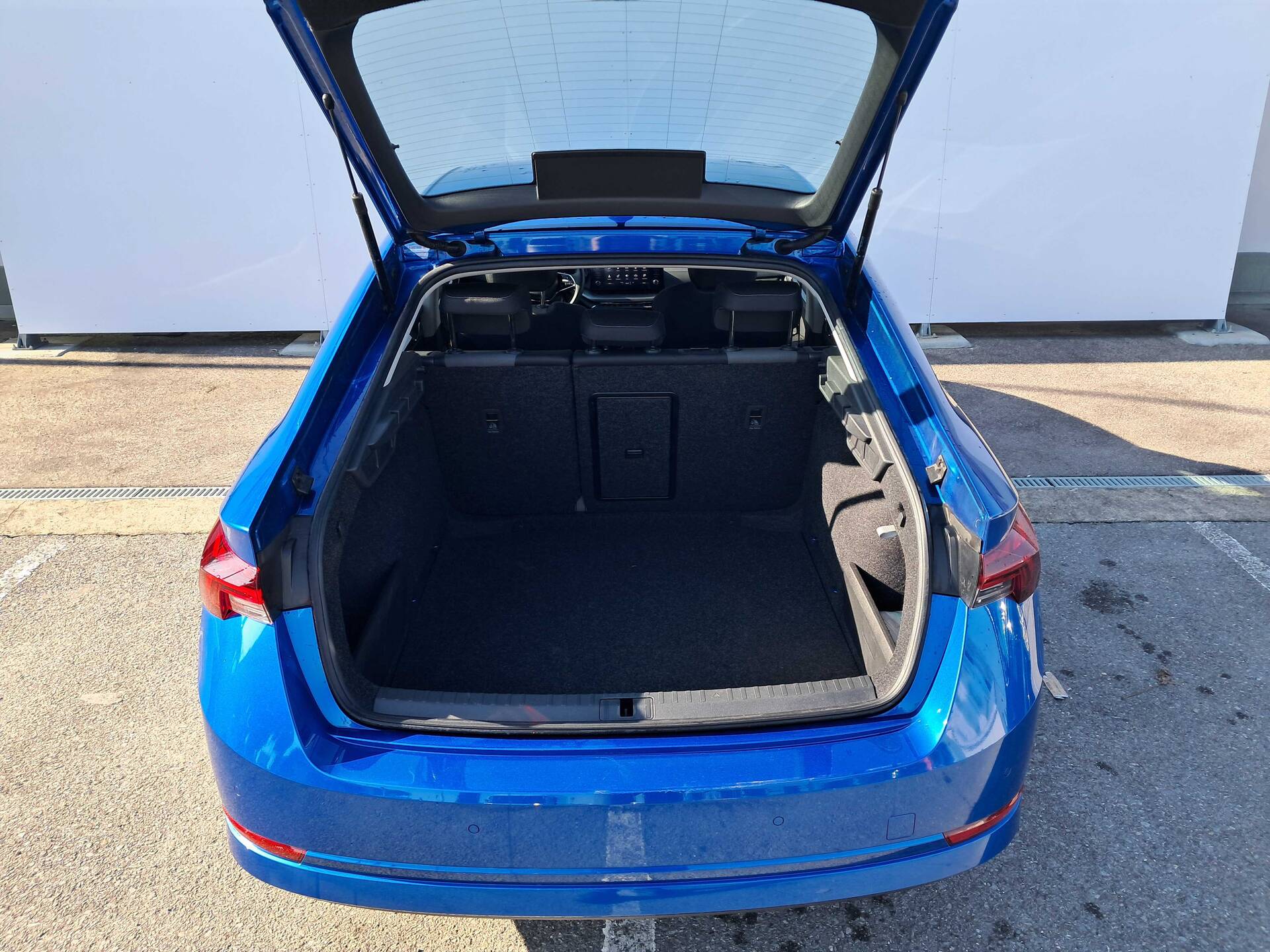 product-gallery-image