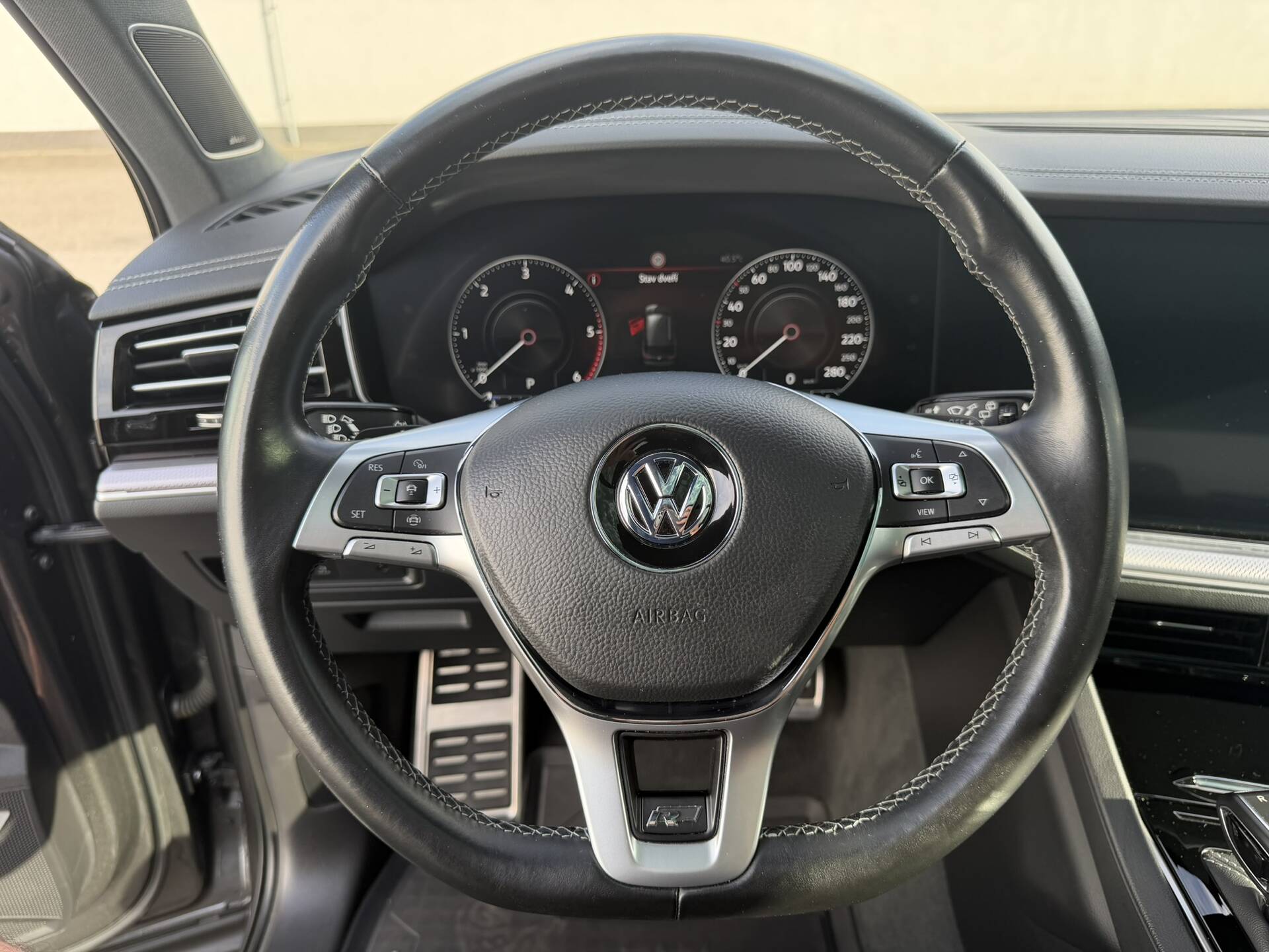 product-gallery-image
